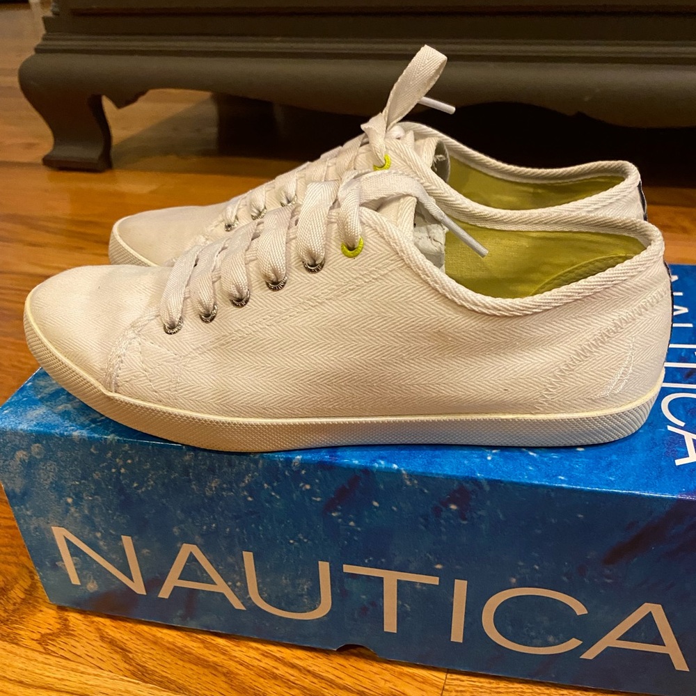 Women shoes in white! Very clean looking!